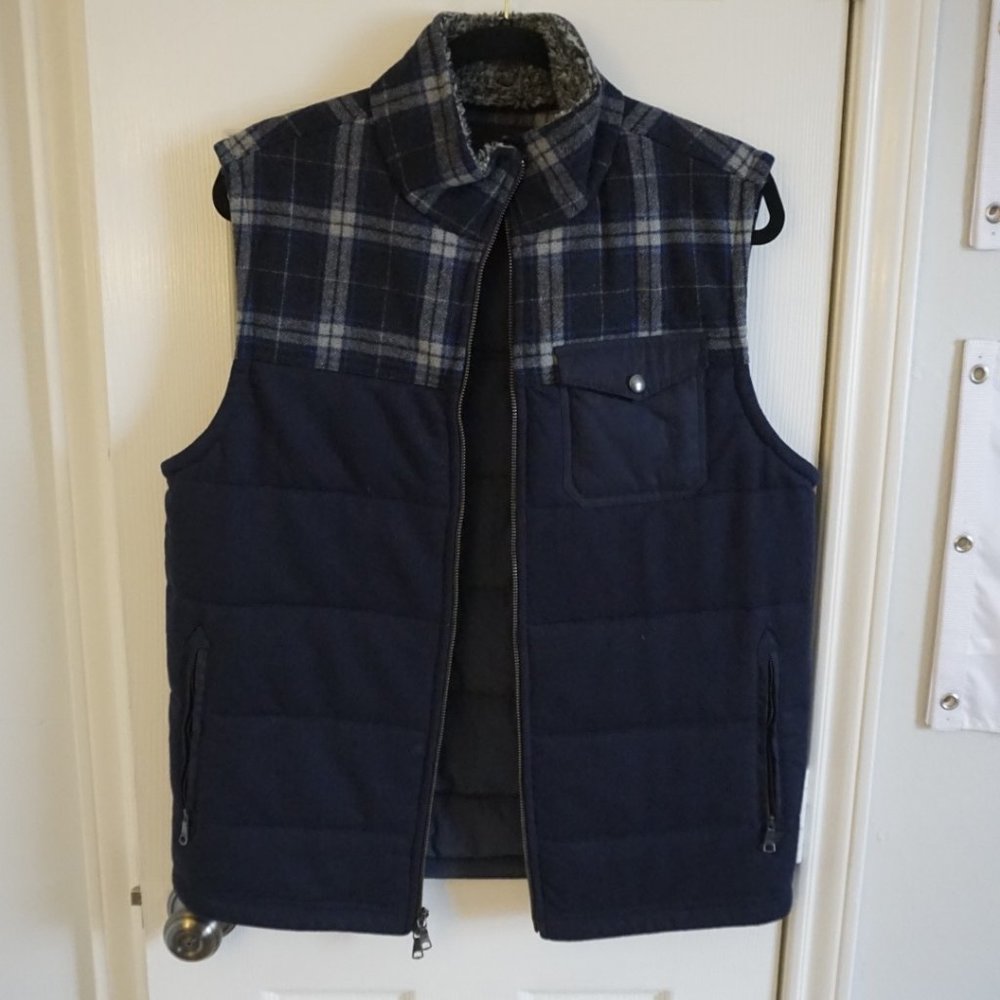 NWOT Banana Republic Vest - Size L